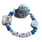 Preview: Personalisierte Schnullerkette in Blau mit Nilpferd-Motiv. Enthält Namenswürfel, Holzperlen und einen Befestigungsclip mit "Kleiner Prinz"-Design. Handgefertigt und ideal als Babygeschenk.