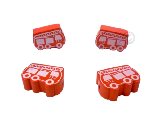 Feuerwehrauto-Motiv für personalisierte Baby-Schnullerkette – Detailaufnahme