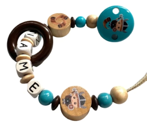 Personalisierte Schnullerkette im Wikinger-Design mit Holzring in Türkis kombiniert mit Natur- und Dunkelbraun-Tönen